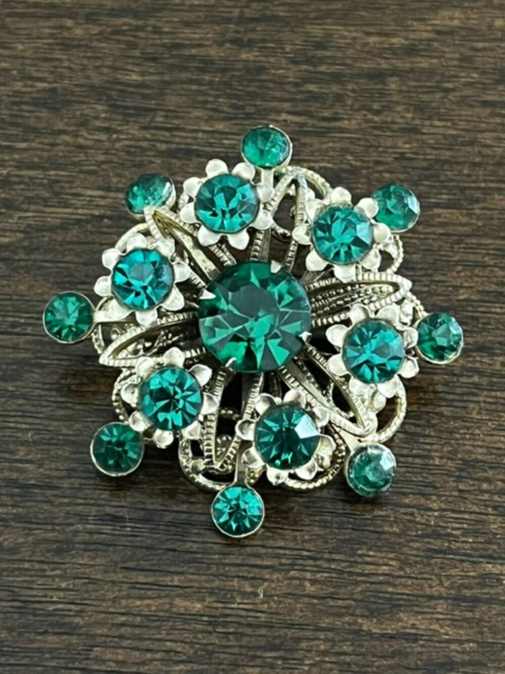 Vintage Floral Brooch Green Faceted Stones Gold Tone Setting